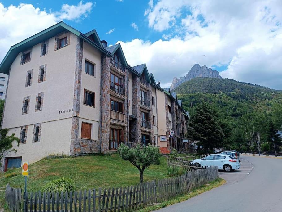 Balaitus Petfriendly - Arafita Apartamentos Sallent de Gállego Buitenkant foto